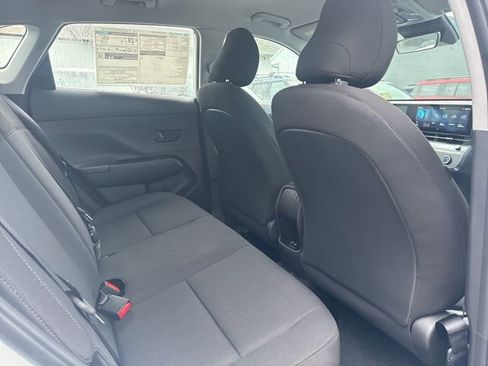 New 2026 Hyundai Kona SE image 11