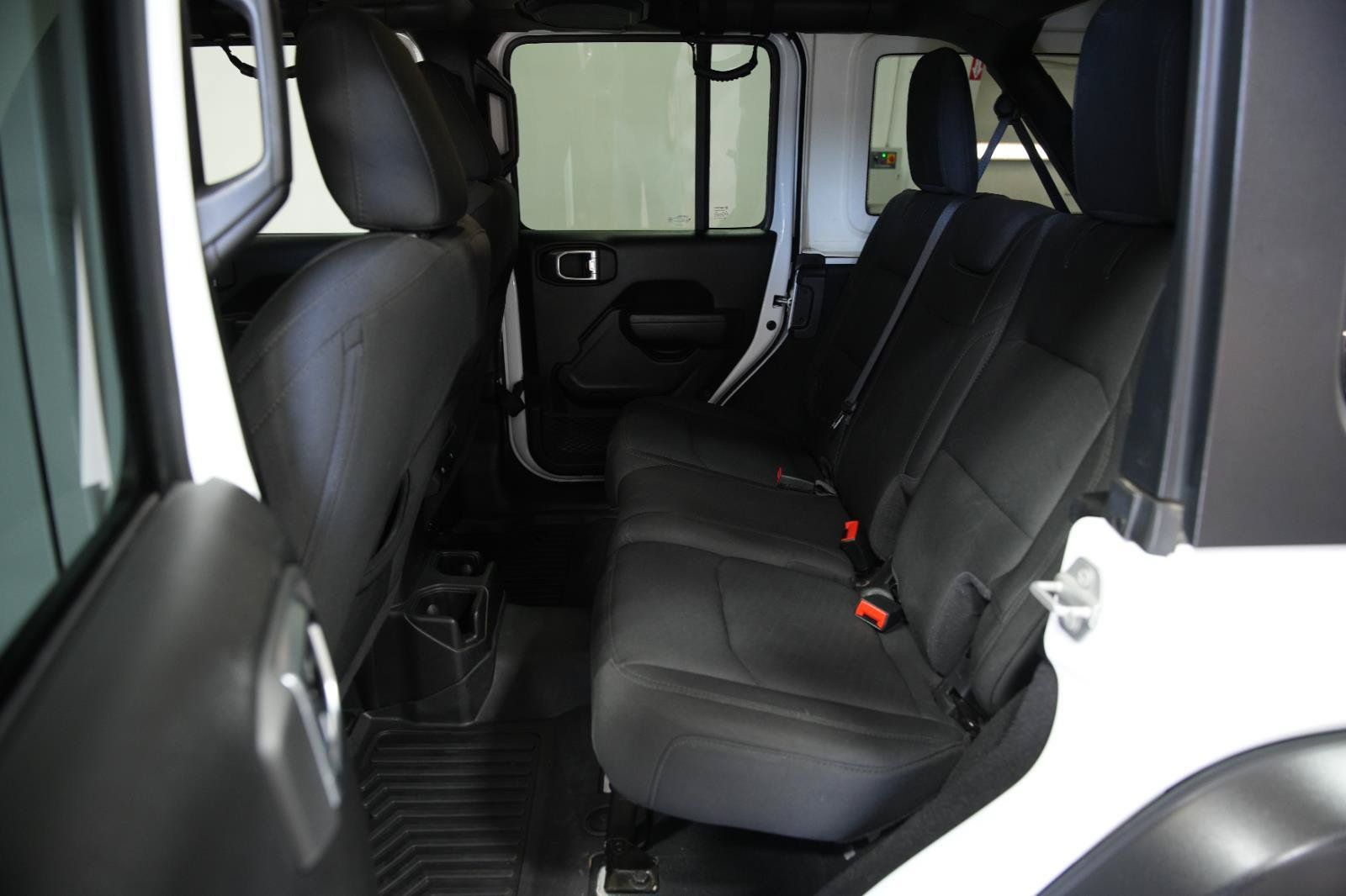 Used 2022 Jeep Wrangler Unlimited Sport AWD/4WD image 19