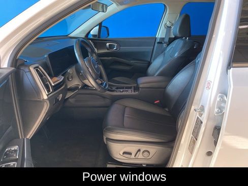 Used 2024 Kia Sorento S image 10