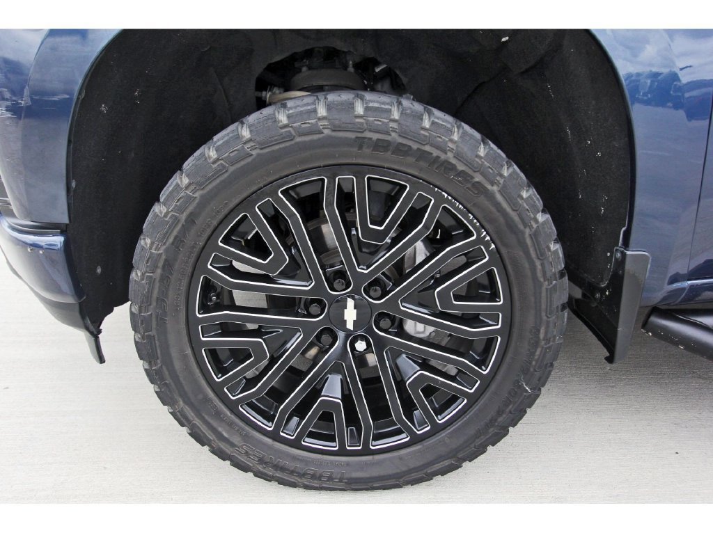 Used 2019 Chevrolet Silverado 1500 RST AWD/4WD image 27