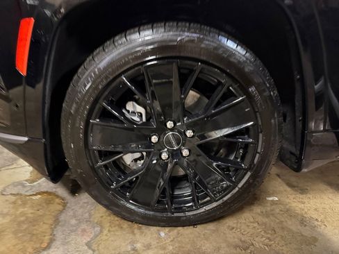 Used 2024 Jeep Wagoneer Launch Edition image 31