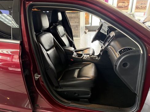 Used 2019 Chrysler 300 Touring L w/ Quick Order Package 22F RWD image 21
