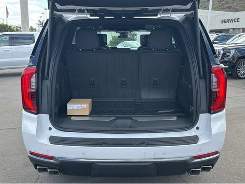 New 2026 GMC Yukon AT4 w/ AT4 Premium Plus Package AWD/4WD image 31