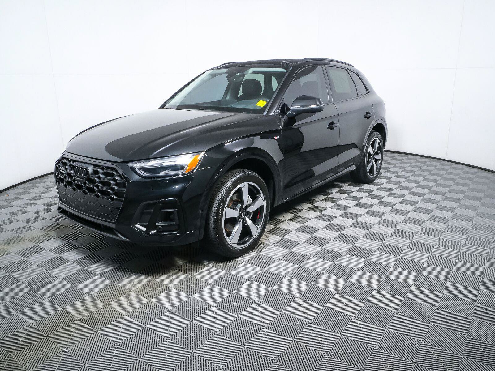 Used 2023 Audi Q5 2.0T Prestige w/ Prestige Package AWD/4WD image 27