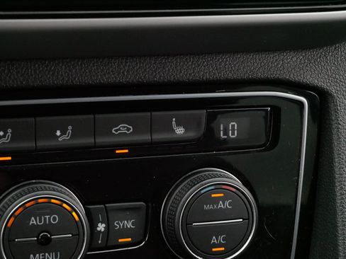 Certified 2023 Volkswagen Atlas SEL AWD/4WD image 31