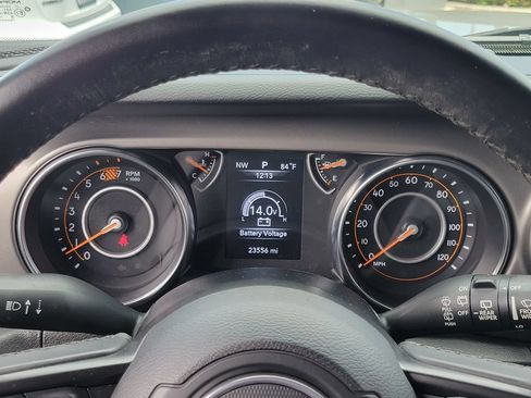 Used 2022 Jeep Wrangler Sport AWD/4WD image 6