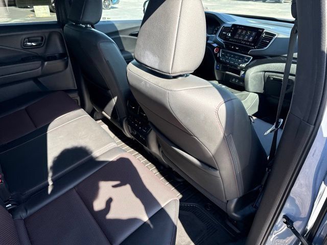 Used 2024 Honda Ridgeline Black Edition image 17