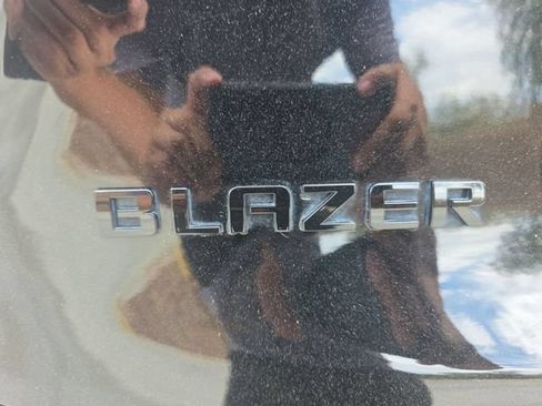 Used 2024 Chevrolet Blazer LT w/ Sound & Technology Package FWD image 33
