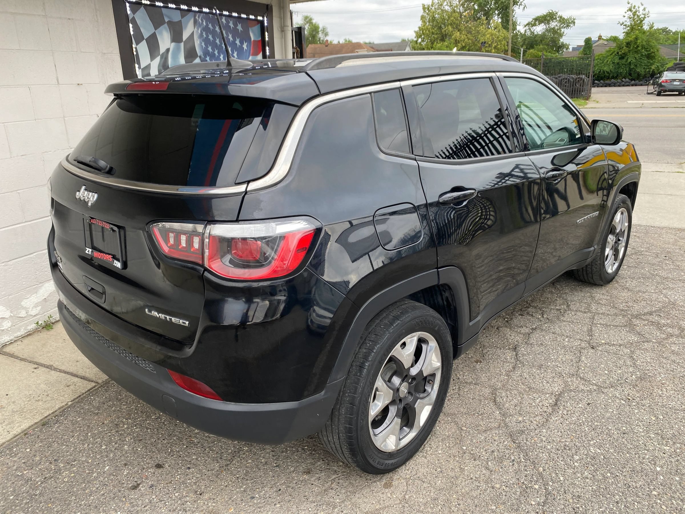 Used 2019 Jeep Compass Limited AWD/4WD image 8