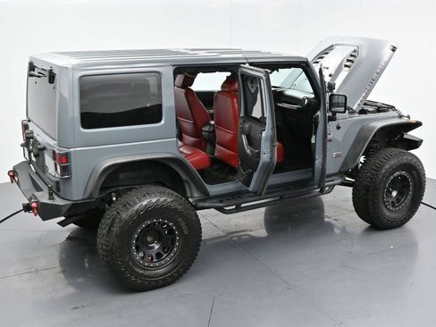 Used 2013 Jeep Wrangler Unlimited Rubicon AWD/4WD image 36