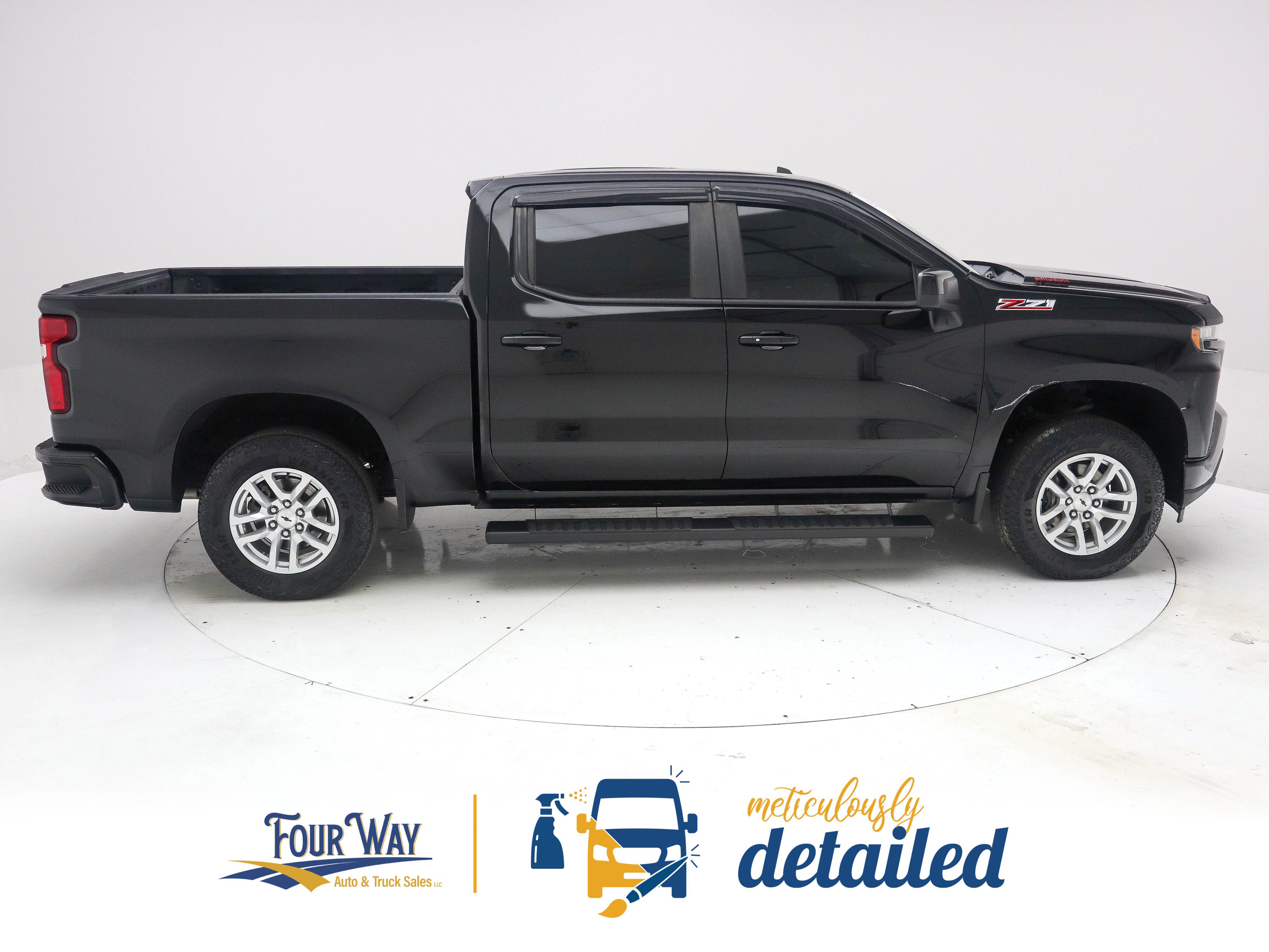Used 2021 Chevrolet Silverado 1500 RST AWD/4WD image 2