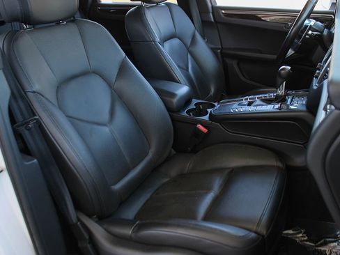 Used 2017 Porsche Macan S AWD/4WD image 33