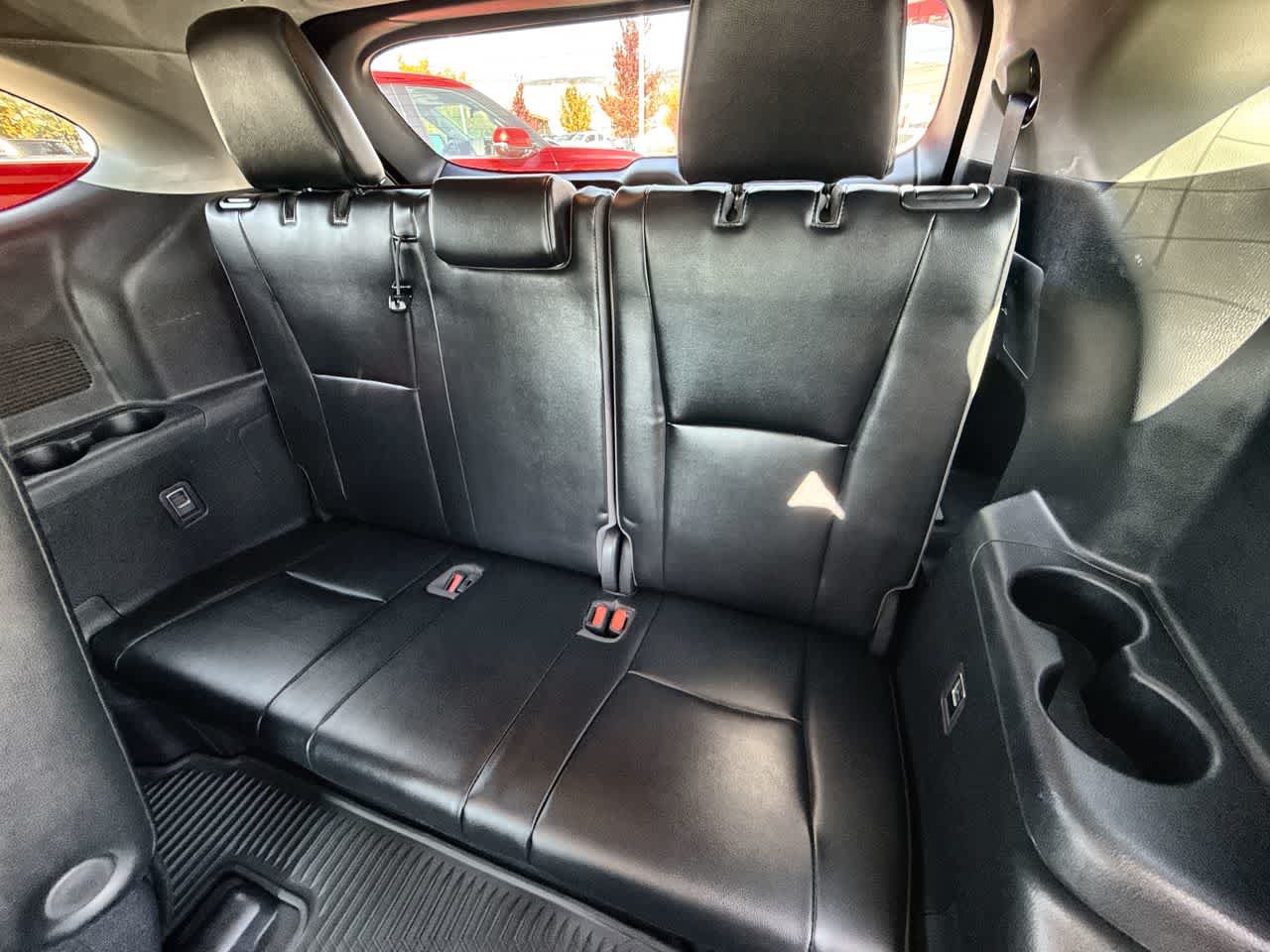 Used 2021 Toyota Highlander XLE AWD/4WD image 13