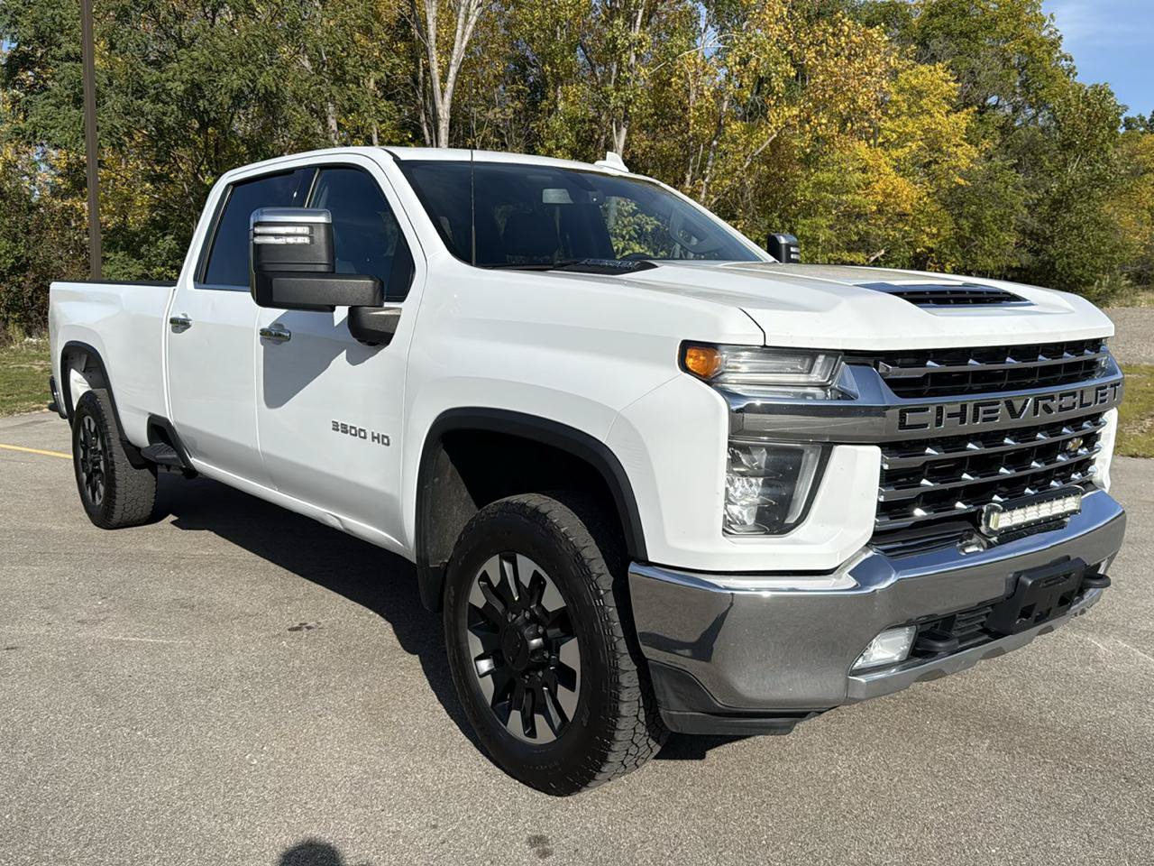Used 2022 Chevrolet Silverado 3500 LTZ AWD/4WD image 3