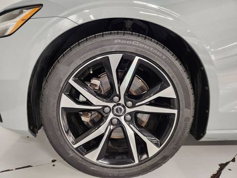 Certified 2025 Volvo S60 B5 Core FWD image 8
