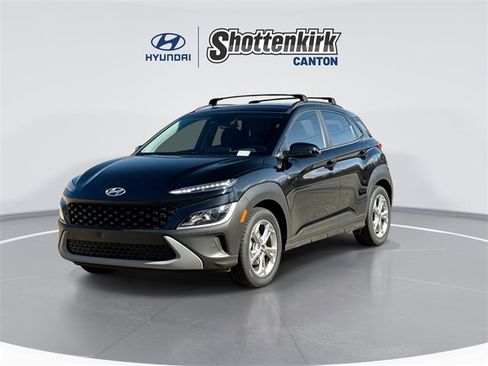 Used 2023 Hyundai Kona SEL image 4