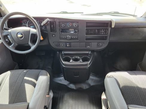 Used 2018 Chevrolet Express 2500 w/ Driver Convenience Package image 14