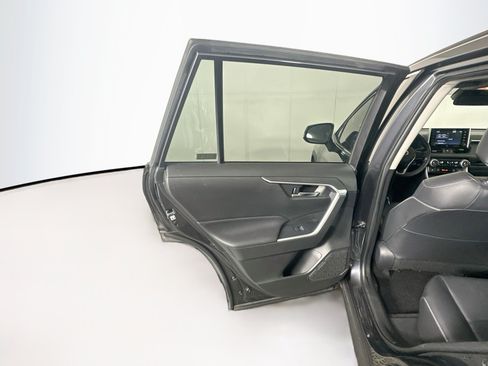Used 2020 Toyota RAV4 XLE Premium FWD image 26
