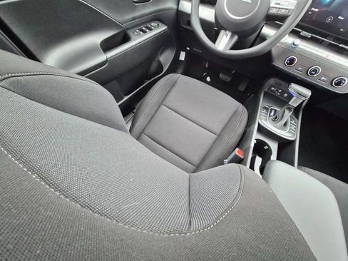 New 2026 Hyundai Kona SE image 13