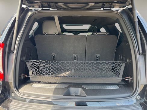 Used 2023 GMC Yukon Denali AWD/4WD image 9