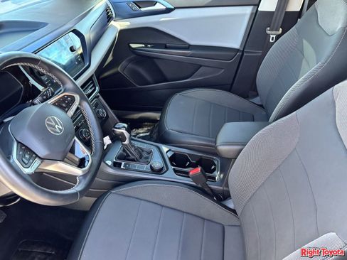 Used 2022 Volkswagen Taos SE image 19