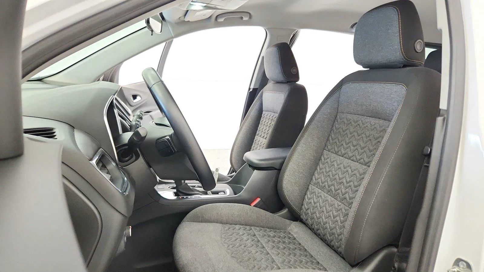 Used 2024 Chevrolet Equinox LT w/ LPO, Cargo Package FWD image 20
