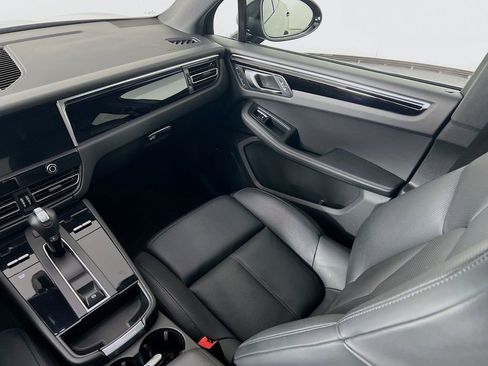 Certified 2023 Porsche Macan S image 26