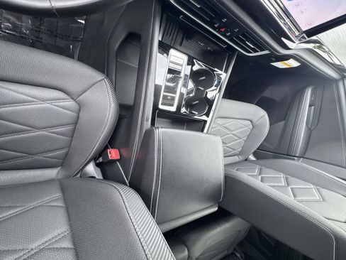 Used 2025 Volkswagen Atlas Cross Sport SE FWD image 24