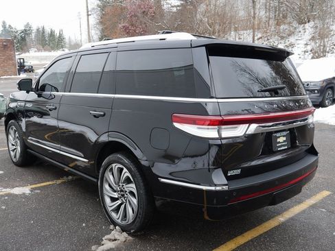 Used 2022 Lincoln Navigator Reserve image 5