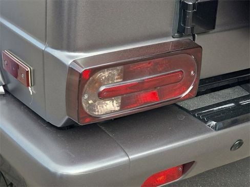 Used 2017 Mercedes-Benz G 63 AMG 4MATIC image 36