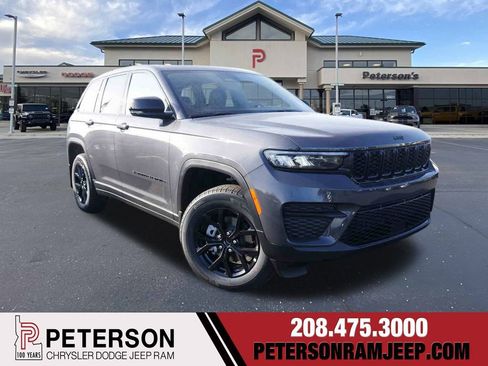 New 2025 Jeep Grand Cherokee Altitude image 1