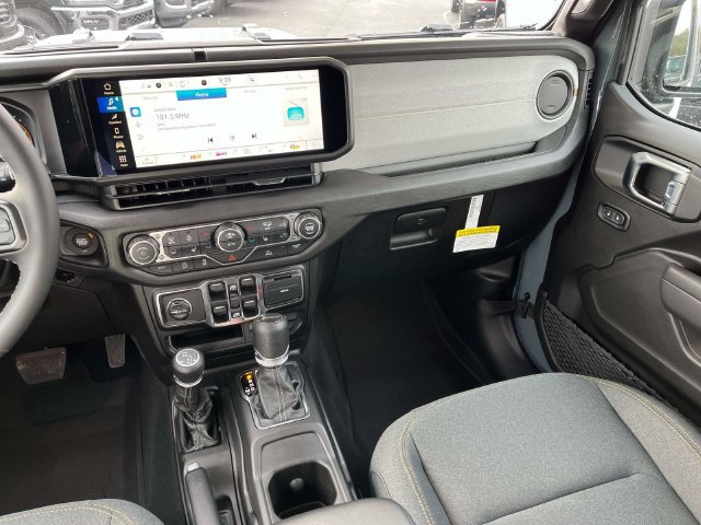New 2026 Jeep Gladiator Sport AWD/4WD image 11