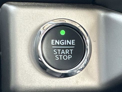 Certified 2024 Ford Expedition XLT image 26