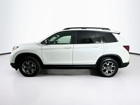 Used 2023 Honda Passport TrailSport image 4