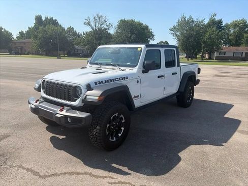 Used 2026 Jeep Gladiator Rubicon w/ Steel Power Dome Hood Package AWD/4WD image 2