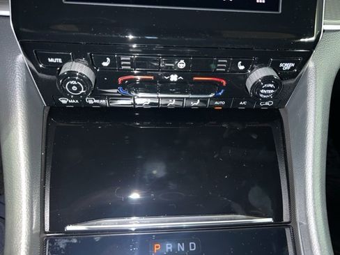 New 2025 Jeep Grand Cherokee Laredo X w/ Luxury Tech Group I image 27