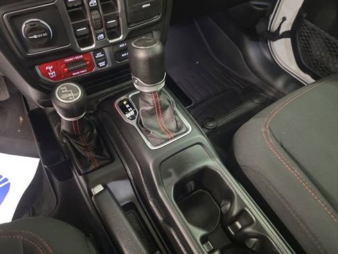 Used 2021 Jeep Wrangler Unlimited Rubicon w/ LED Lighting Group AWD/4WD image 25