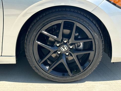 Used 2023 Honda Civic Sport image 11