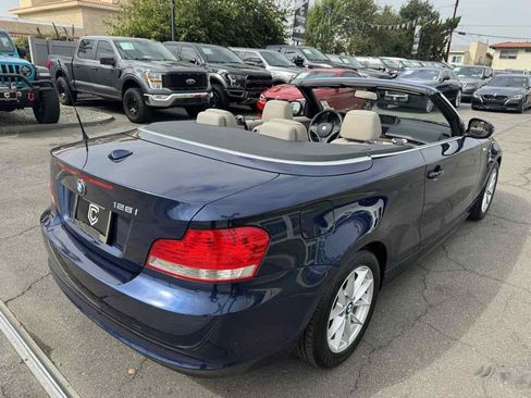 Used 2011 BMW 128i Convertible image 11