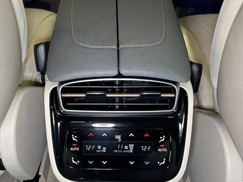 Used 2023 Mercedes-Benz EQS 580 4MATIC SUV image 38