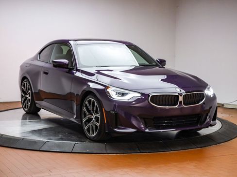 Used 2023 BMW 230i Coupe w/ Premium Package RWD image 3