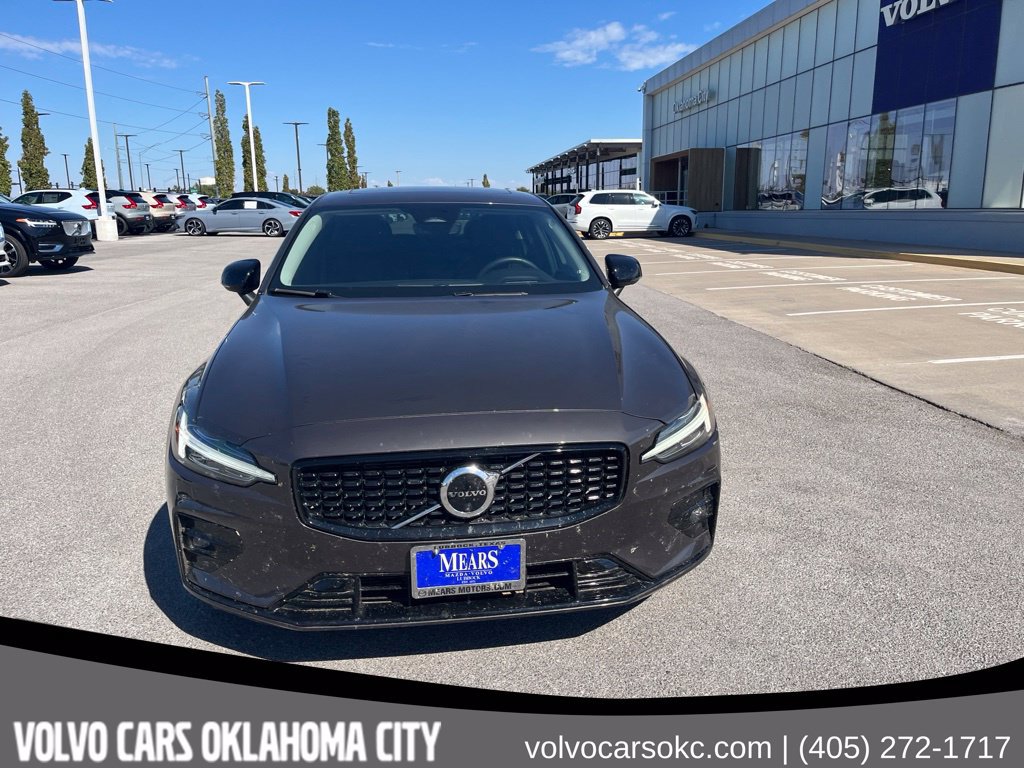 Certified 2024 Volvo S60 B5 Ultimate w/ Climate Package AWD/4WD image 2