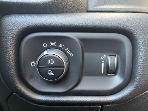 Used 2026 RAM 1500 Big Horn AWD/4WD image 8