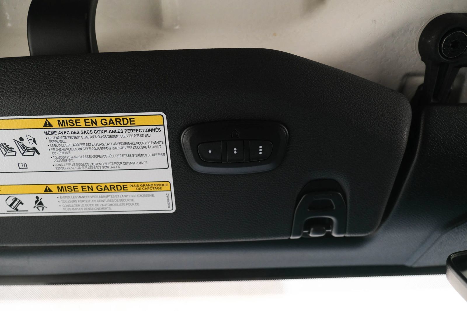 Used 2023 Jeep Wrangler Unlimited Sahara AWD/4WD image 46