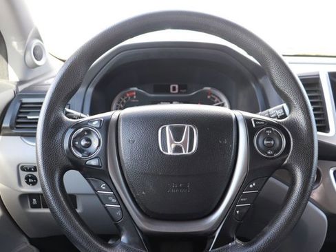 Used 2016 Honda Pilot EX image 19
