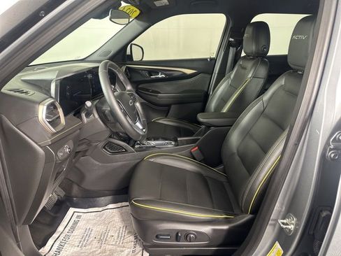Used 2024 Chevrolet TrailBlazer ACTIV image 22