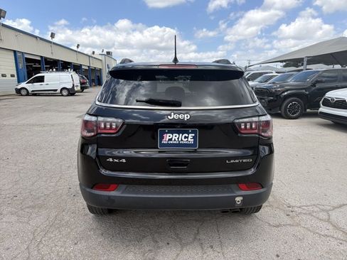 Used 2018 Jeep Compass Limited AWD/4WD image 4