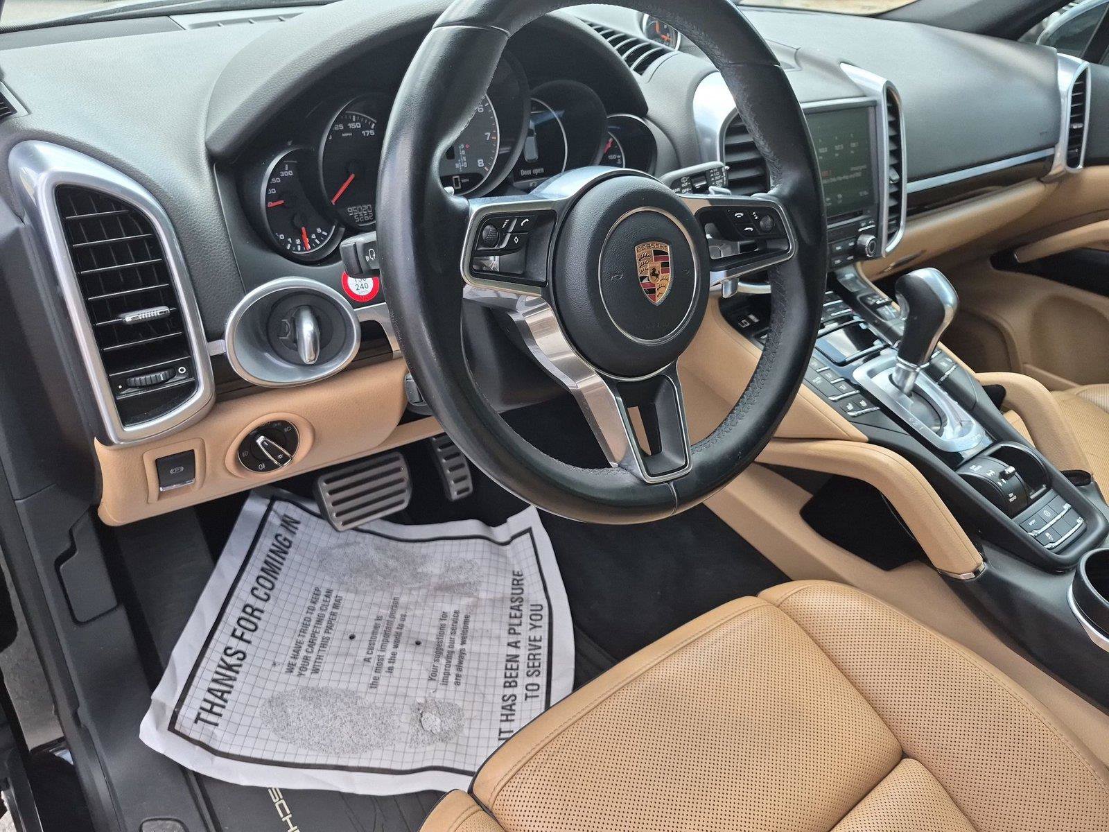 Used 2017 Porsche Cayenne S AWD/4WD image 19
