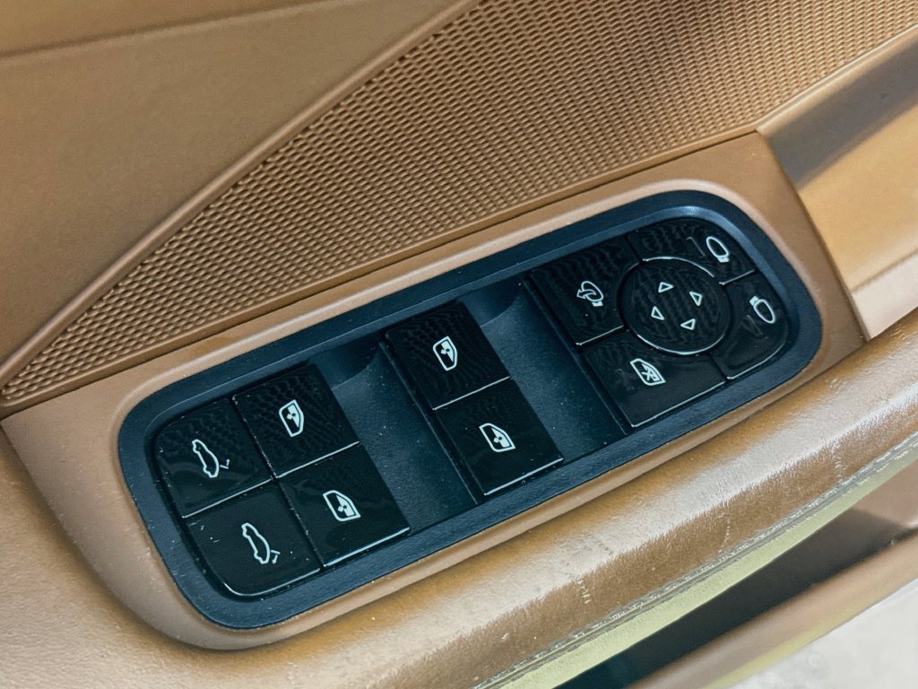 Used 2018 Porsche Panamera 4S w/ Premium Package Plus AWD/4WD image 18