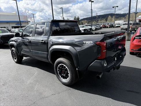 Certified 2024 Toyota Tacoma TRD Off-Road image 4